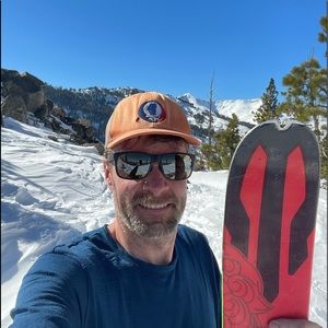 Meet your Posher, Dustin